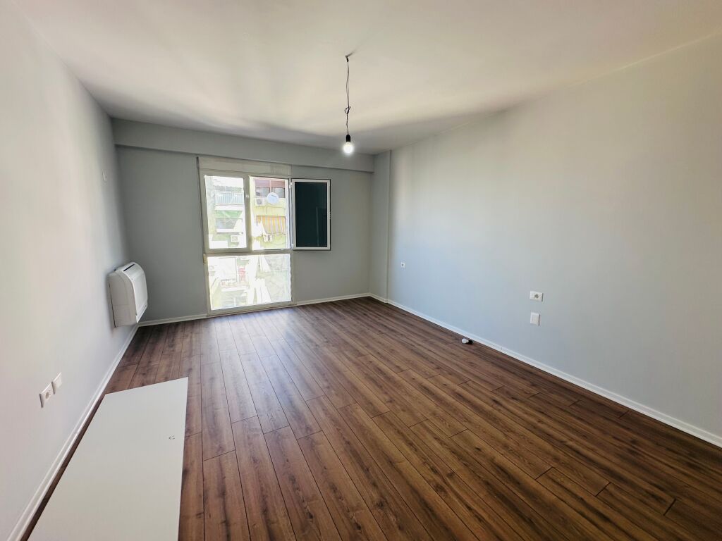 Jepet Me Qera Apartament 2+1+1 Ballkon +1 Depo