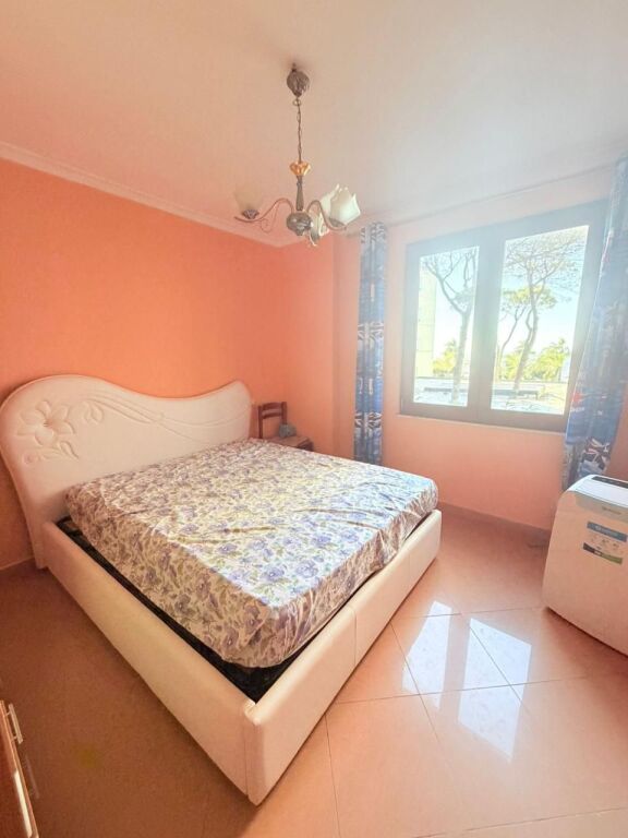 SHITET APARTAMENT 2+1 PRANE ROYAL G MAX, GOLEM