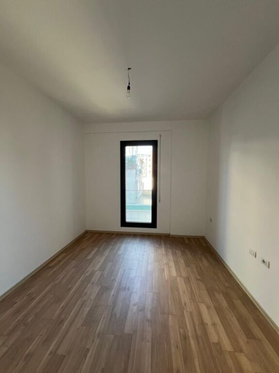 Apartment 2+1+2+Parking for sale on Kosovareve Street