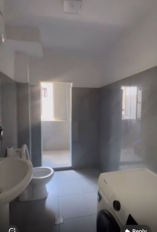 Jepet me qera apart 1+1 i mobiluar te Varri i Bamit