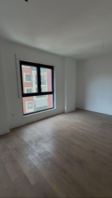 🏡 2+1+2 për shitje – Komuna e Parisit