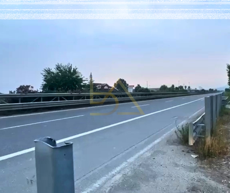 Jepet Magazinë me Qira – Autostrada Kashar–Thumanë