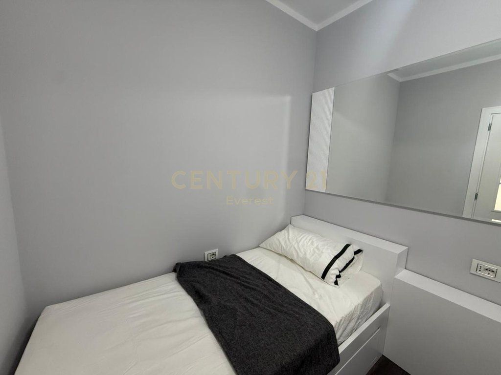 SERVICE COMPLEX, 2+1 APARTMENT FOR RENT