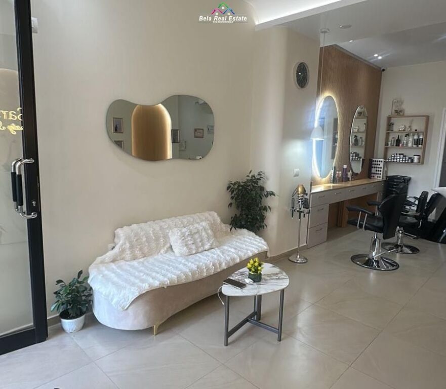 Shitet Biznes Sallon Estetik tek Rruga e Kavajes (ID BSHB179) Tirane