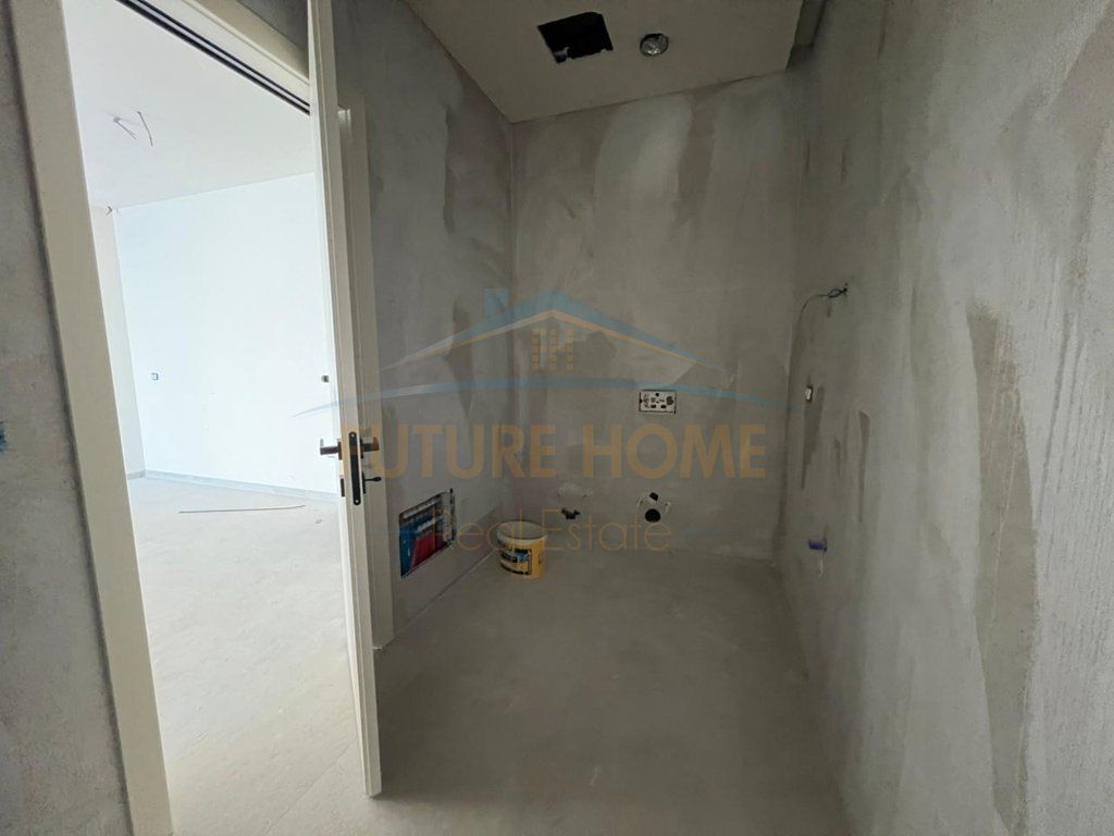 Shitet, Apartament 1+1+Post Parkim, Folie Village, Jalë