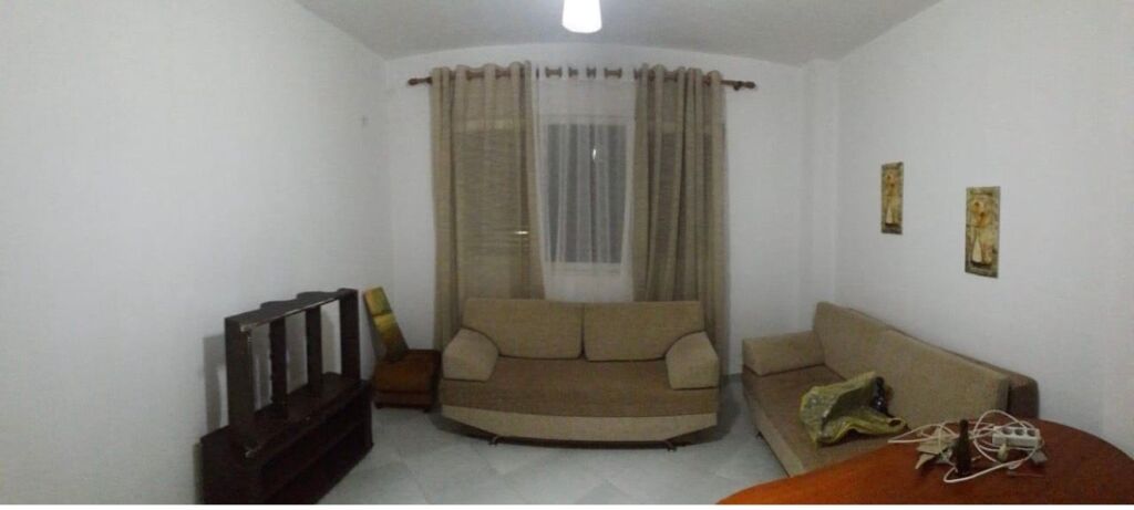 1+1, furnished at hotel Radisoni dry lake, price 400 thousand lek