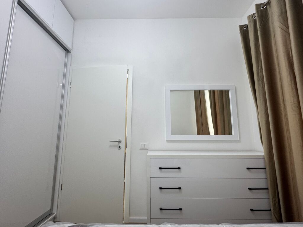 Affittasi 1+1 Complesso Kadiu