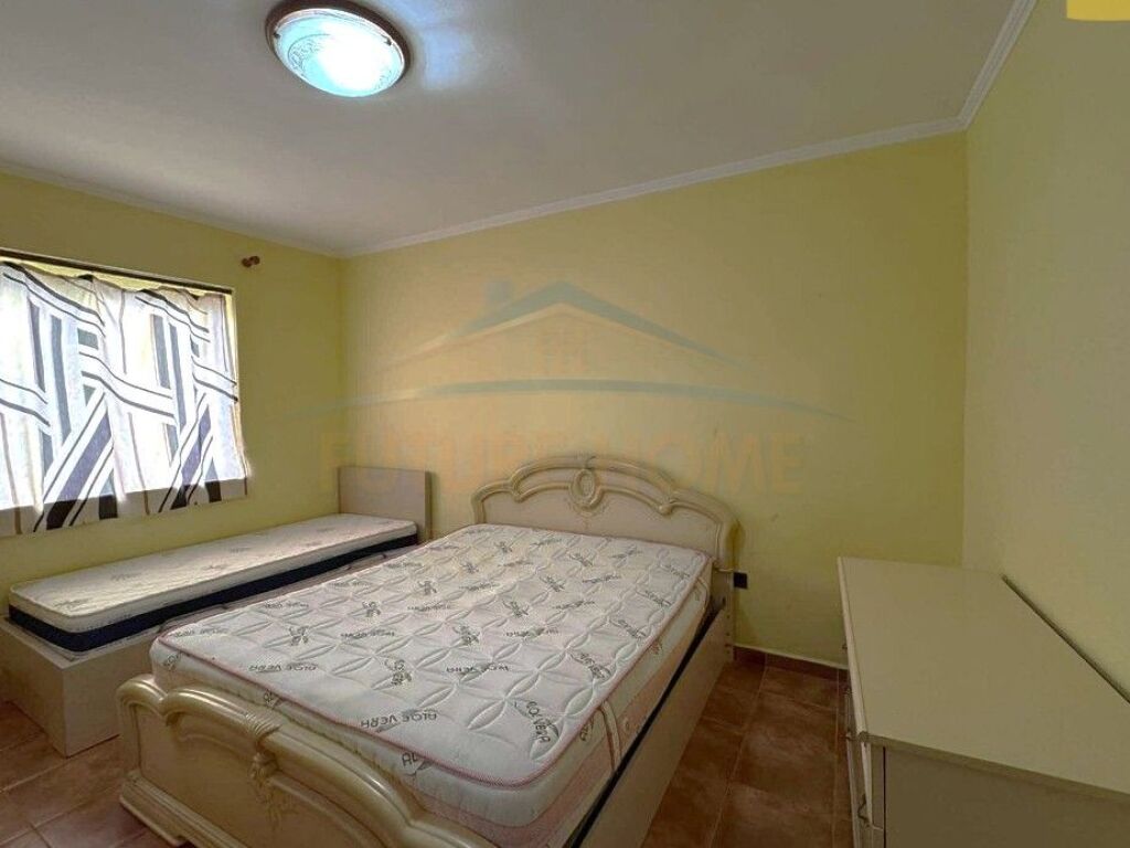 Qera, Apartament 1+1, Stadiumi i Dinamos.