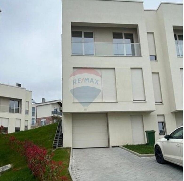 Vilë - Për Qira - Farkë, Tiranë ID: 530411001-1348