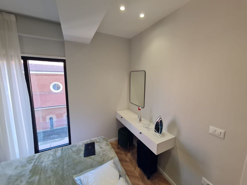 Apartament 1+1 te Kisha Katolike