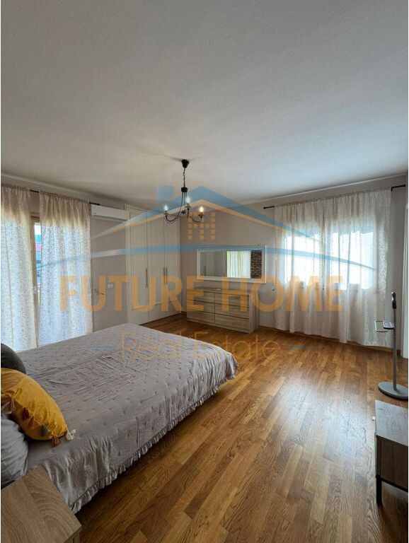 Qira, Duplex 3+1+3+Post Parkimi, Petronini