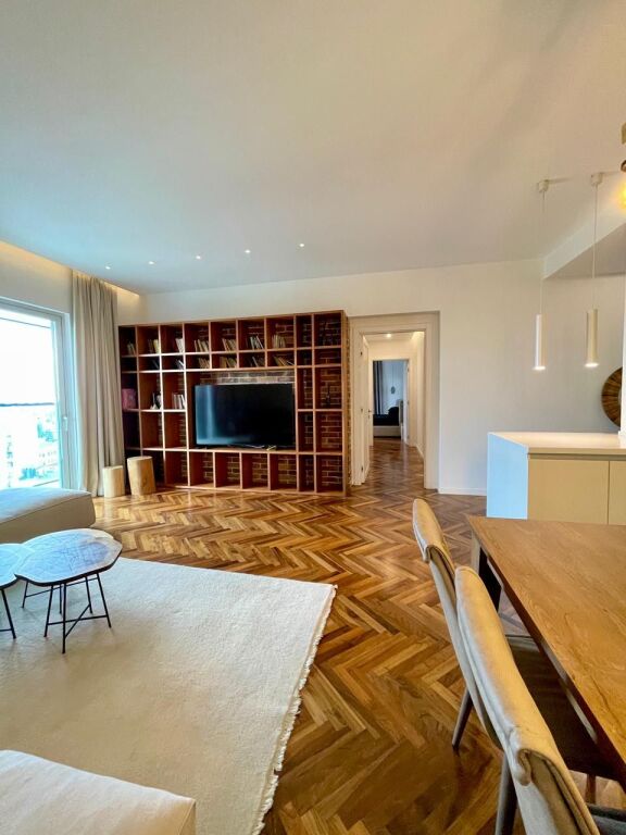 SUPER APARTAMENT 2+1 PER QIRA TEK AMBASADOR 3