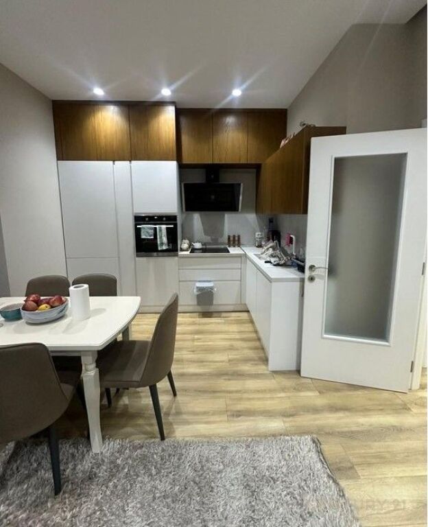 Appartamento 2+1+2 in Vendita vicino a Square 21