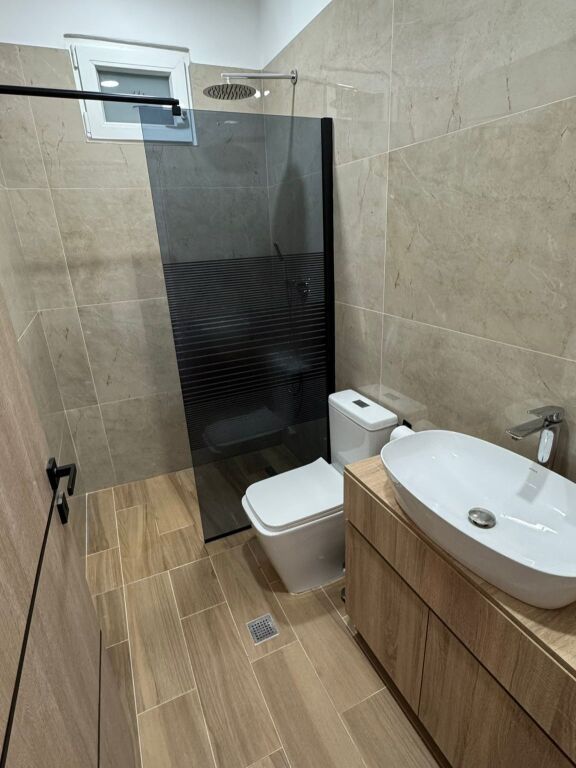 APARTAMENT UNIK PER SHITJE TEK SHKEMBI I KAVAJËS