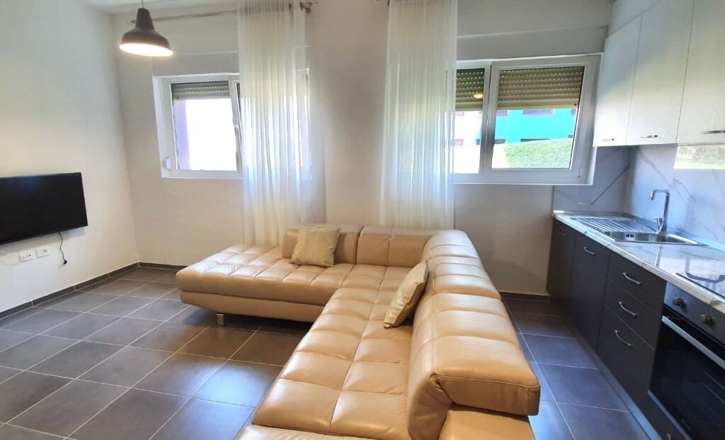 For Rent: 2+1 +1 Balcony 📍 Ali Dem (Mangalem Complex 21) || Floor 0 - 45,000 Lek/Month