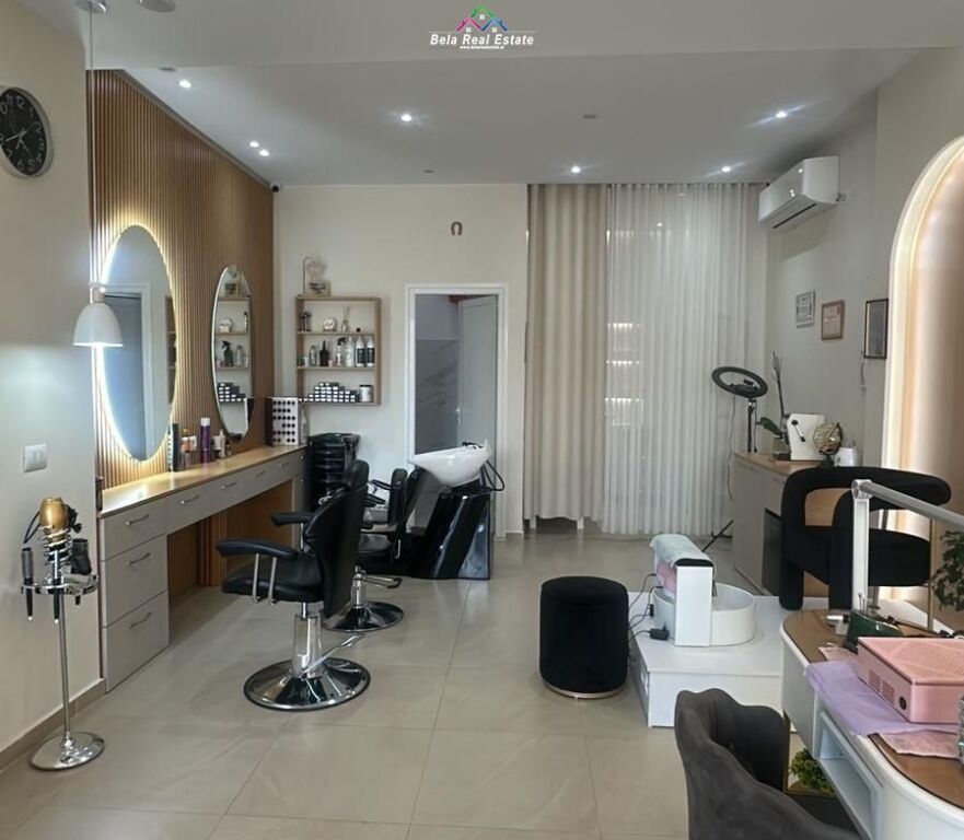 Shitet Biznes Sallon Estetik tek Rruga e Kavajes (ID BSHB179) Tirane