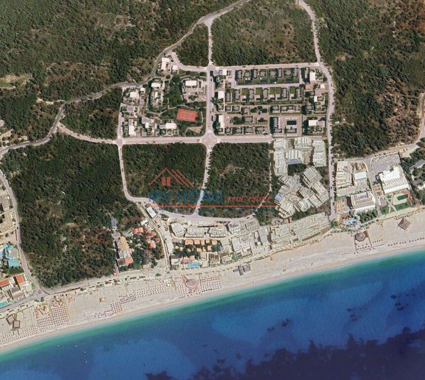 Garsoniere ne Shitje tek Square Vilage Dhermi