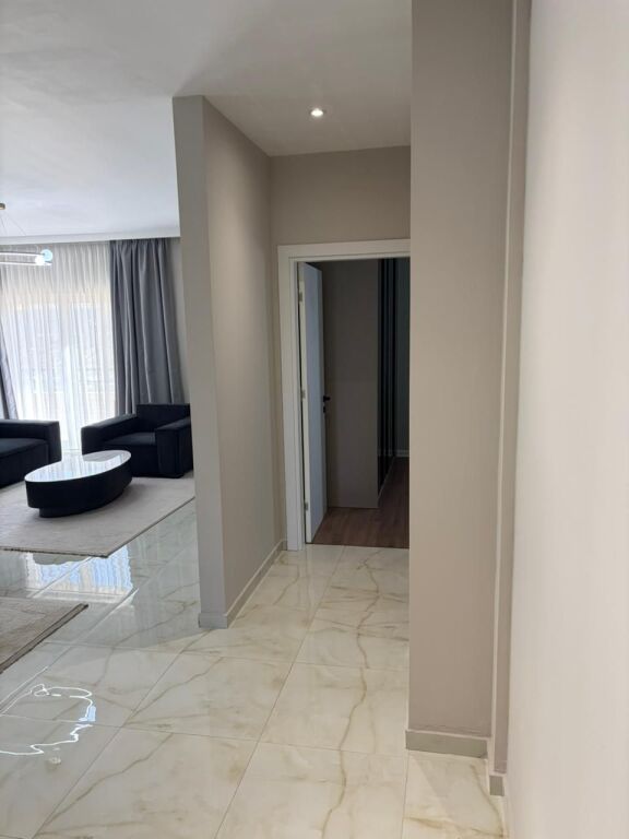 Super ap 2+1 at Lake Farke (lake land)