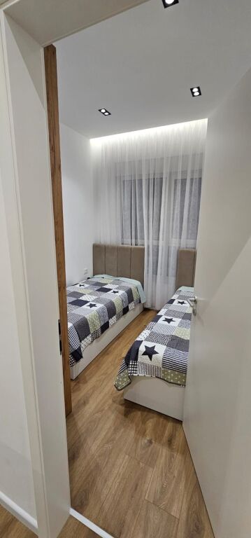 🏡 For rent 2+1 – Kadiu Complex, Ali Demi (Tirana) 💰 50,000 lek/month 📍 Quiet area, great location