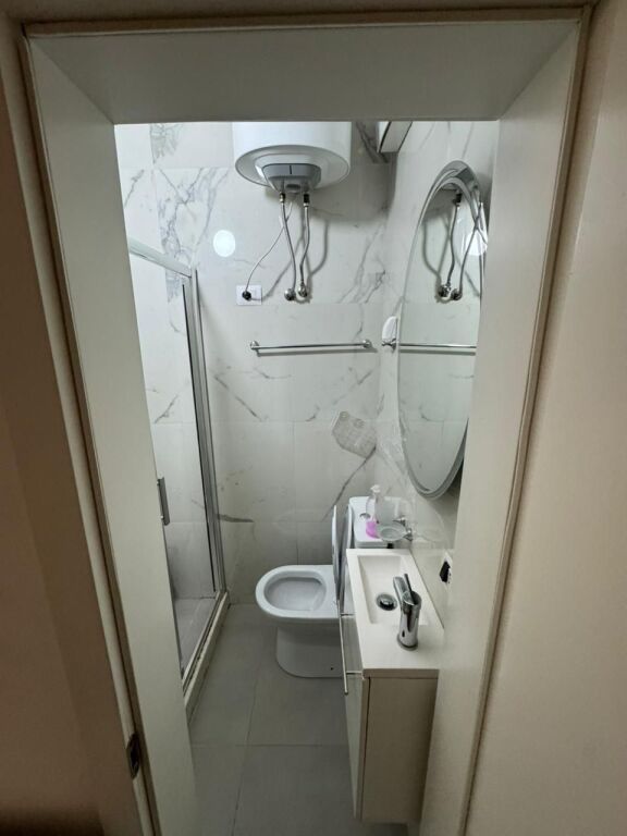 For Rent: 1+1📍United School (Dibra Street) - 43,000 Leke/month - Area 50m² - Floor 0 || Roadside - Quick Access🏃🏻‍♂️