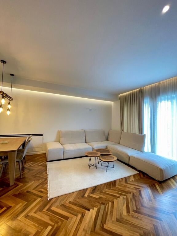 SUPER APARTAMENT 2+1 PER QIRA TEK AMBASADOR 3