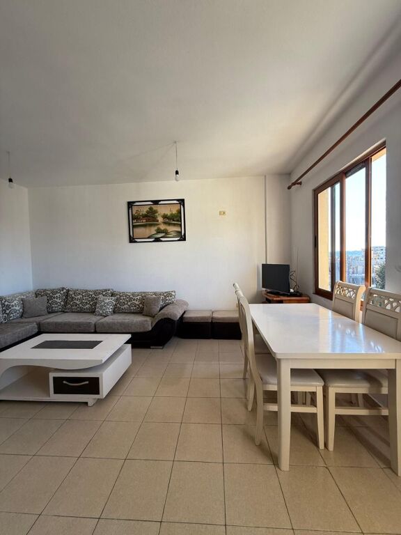 Apartament me qera 1+1