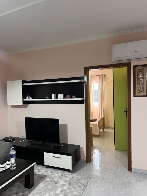 Jepet me qira 2+1+2 Laprake 500 mije leke