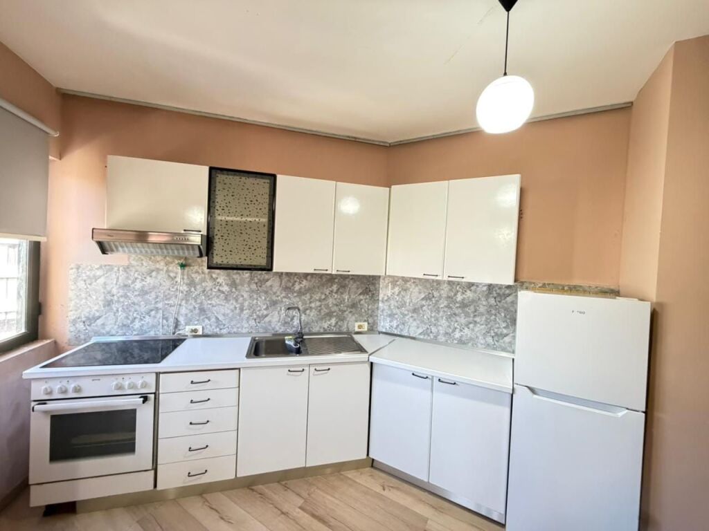 Apartament me qera 1+1 tek Stacioni i Trenit (ID B2101628) Tirane