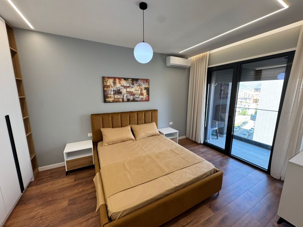 🏡 Jepet me qira apartament 1+1  📍 Adresa: Don Bosko, pranë Fiori di Bosko💰 Çmimi: 700 € / muaj (i diskutueshëm)