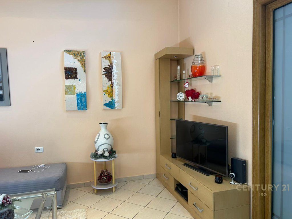 VILE ME QERA NE SAUK