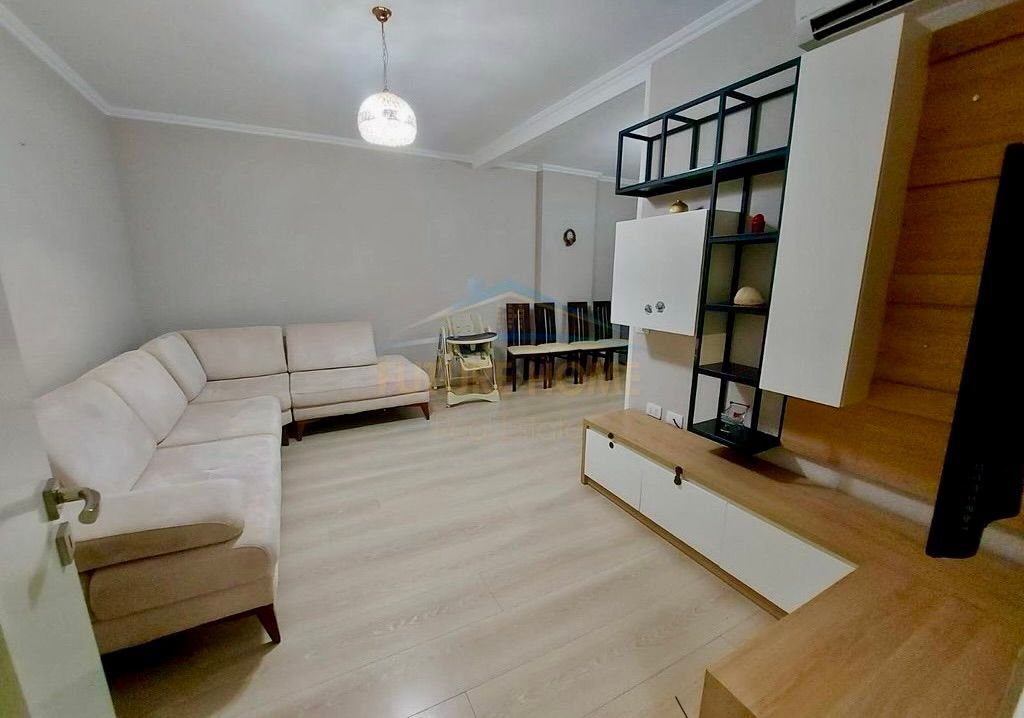 🏡 2+1+2 i Mobiluar te Pallatet "Areela" – Rruga "5 Maji" me Hipotekë! ✨