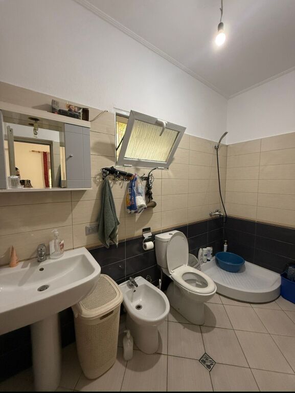 Jepet me qera shpi private