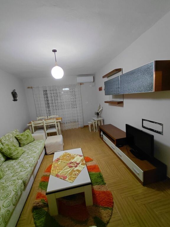 Allias Affitta appartamento 1+1 ad Allias vicino alla Scuola Bashkuar!