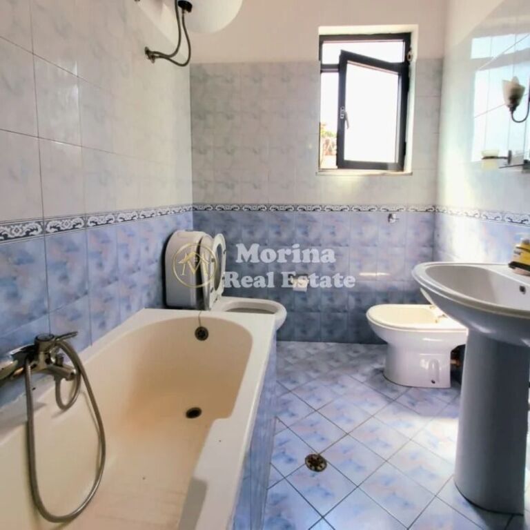 Qera | Shtëpi private 2 + 1 | Rruga e Durrësit | 600 €/muaj