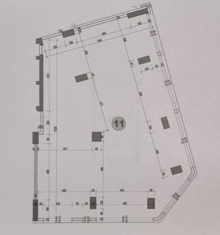 Locale commerciale in vendita ad Astir – Posizione strategica “angolo” sul bordo della strada!