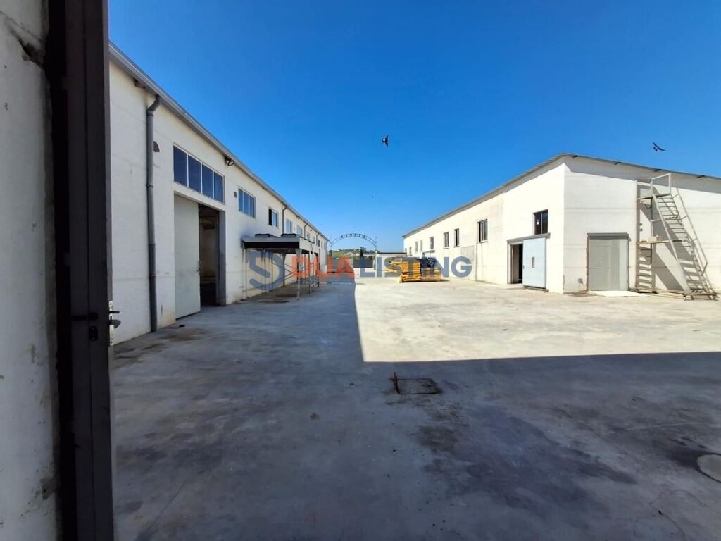 🚨 Industrial Warehouse for RENT 🚨