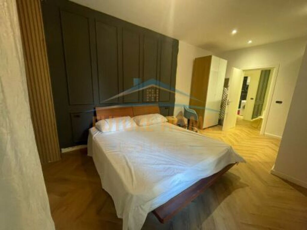 For sale, Duplex 2+1+2, Myslym Shyri