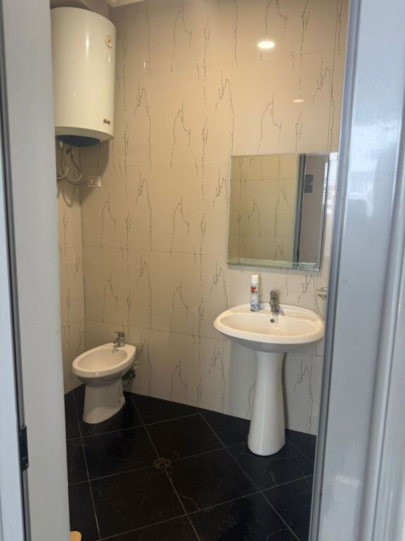 Dyqan Me Qera tek Selvia (ID BD21867) Tirane