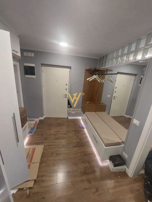 JEPET APARTAMENT 2+1+2+BLK ME QERA TE PALLATI ME SHIGJETA 800 EURO