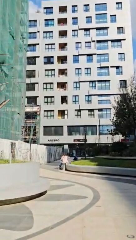 Njesi Biznesi me qira tek Rruga e Kavajes-Square21`