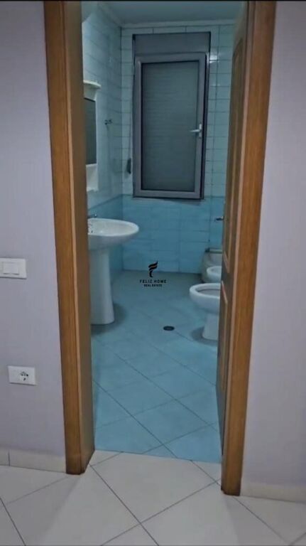 SHITET APARTAMENT 2+1 ZOGU I ZI 25.500.000 LEKE FH-68477