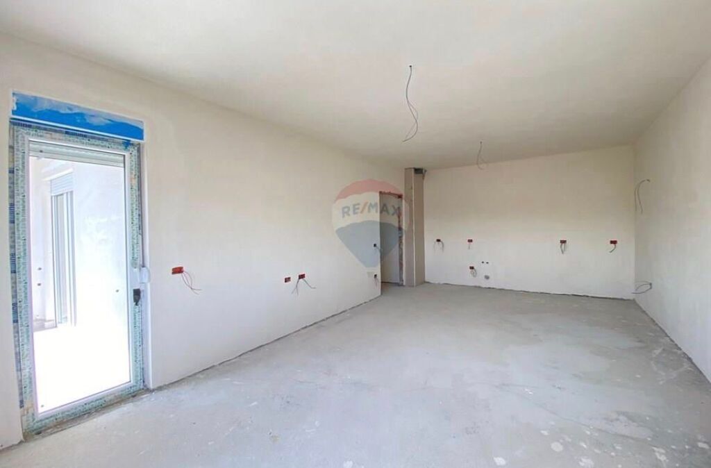 Apartament - Për Shitje - Bulevardi Blu, Kamëz ID: 530581011-9