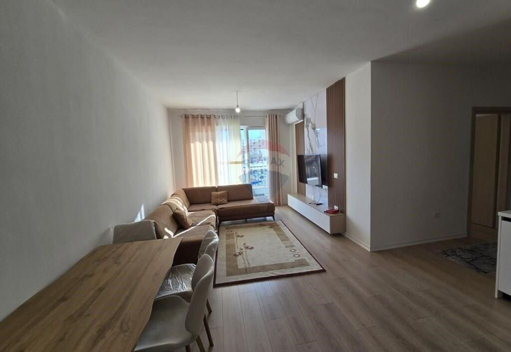 Apartament 2+1+2 me qera tek 5 Maji ID: 530411001-1345