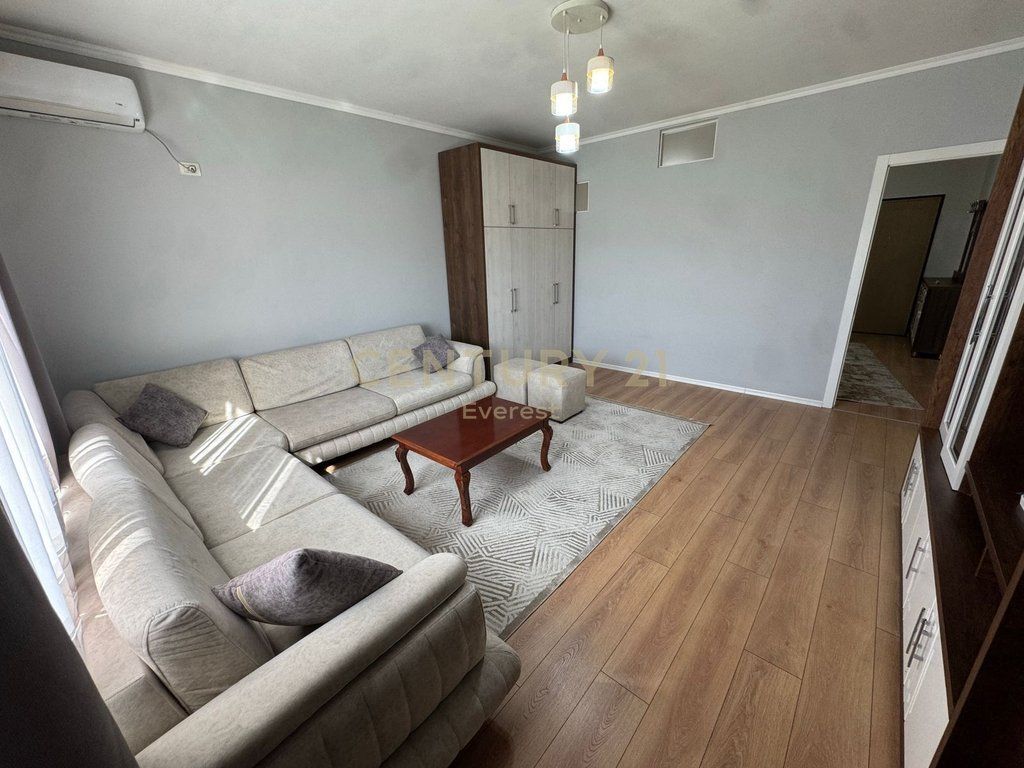 KOPSHTI BOTANIK, APARTAMENT 2+1+2+PARKIM PER QIRA