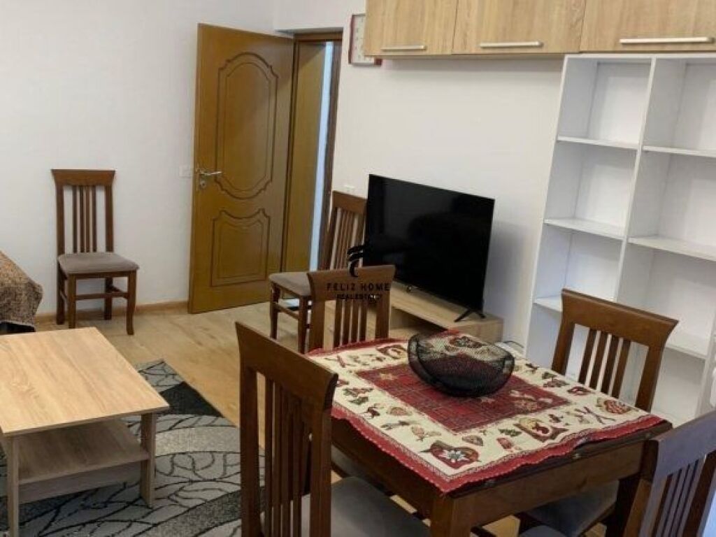 APARTAMENT ME QERA 1+1 PAZARI I RI 550 EURO FH-68382