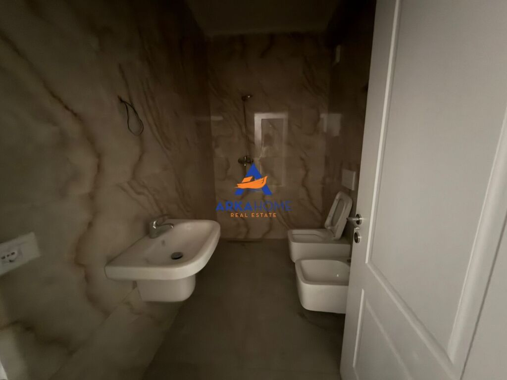 JEPET APARTAMENT ME QERA 2+1 "VILA L 2" 370 EURO