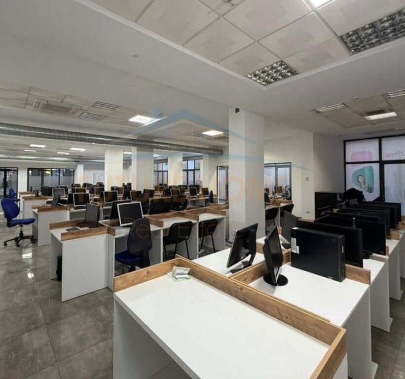 Qera, Ambient biznesi, Selvia, Tiranë.