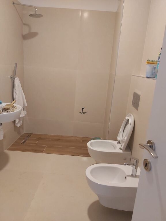 ZYRE ME QERA 66.5 M2 XHAMLLIKU 55.000 LEKE FH-68344