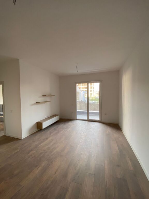 Paskuqan , Ahmati petrol , 2+1+2wc per qera