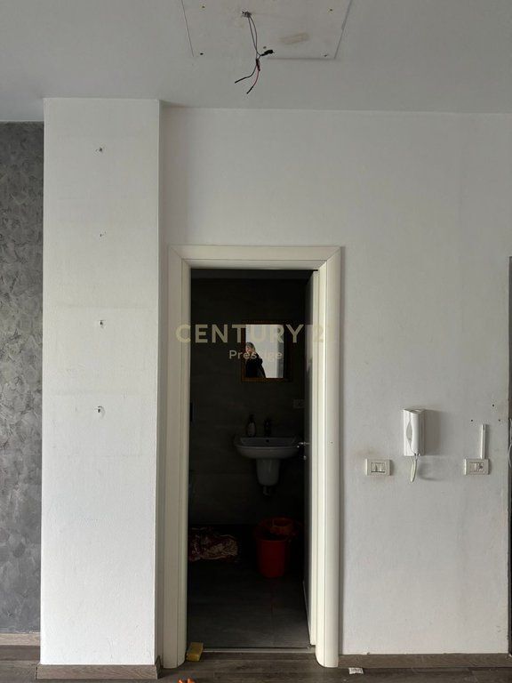 UFFICIO IN AFFITTO VICINO ALLO STADIO DINAMO, TIRANA!